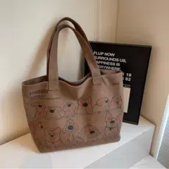 犬柄トートバッグ オークル キャンバスバッグ 肩掛けバッグ　軽量　犬好き