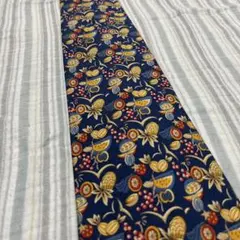 美品】バーバリーズ ネクタイ 高級シルク ホースマーク 騎士 総柄