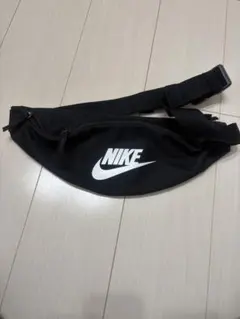 NIKE ボディーバッグ