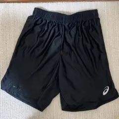 ASICS ブラックショートパンツ