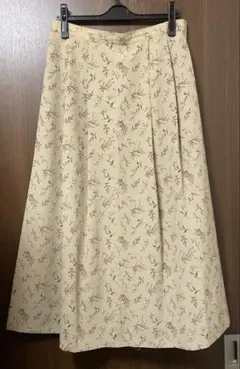 ベージュ スカートfelissimo blossom 花柄のサムネイル