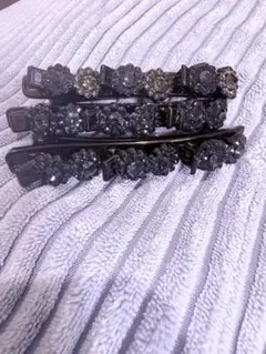 ラインストーン　お花モチーフ　 ブロッキングヘアクリップ3個セット