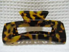 アクリル系の角型バンスクリップ　イエロー・ダークブラウン系