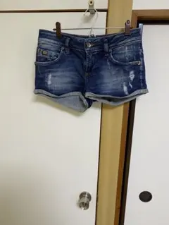 ZARA TRF ジーンズダメージショートパンツのサムネイル