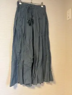くすみブルー　フレアロングスカート タッセル付き