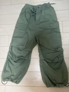 カーゴパンツ オリーブ ワイドシルエットのサムネイル