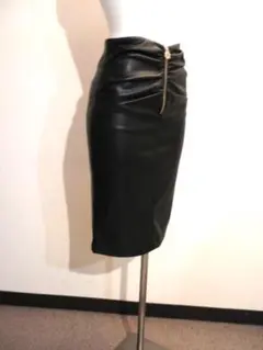 新品25SS◆リナシメントの定番人気！カッコいい黒エコレザー”タイトスカート！Mのサムネイル
