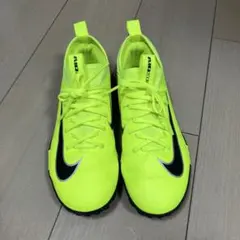 Nike サッカー フットサル イエロー トレーニングシューズ 22.5cm