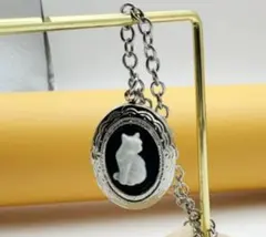 猫モチーフ(=^・・^=) ロケットペンダント