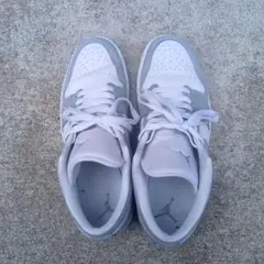 Nike Air Jordan 1 Low ホワイト/グレー