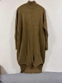 OSMOSIS オリーブグリーン タートルネック ニットワンピース