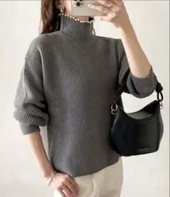 美品✨Emma Taylor✨エマテイラー✨パールネックニットプルオーバーグレー
