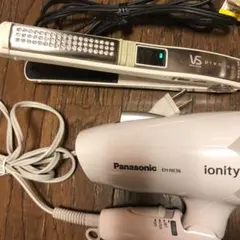 ヘアドライヤーとヘアアイロンセット