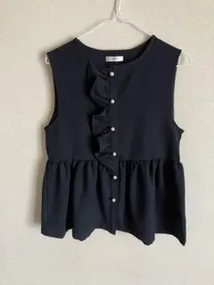 美品　しまむら　パール付きペプラムジレ　ネイビー　M