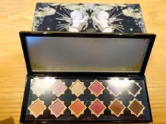 フラワーノーズリトルエンジェルアイシャドウパレット 12色