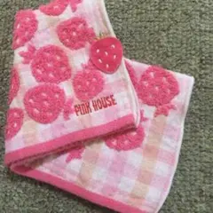 ピンクハウス　タオルハンカチ　いちご　　　　PINK HOUSE