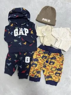 GAP 恐竜プリント フード付きスウェットセット