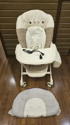 combi コンビ　ネムリラ　オートスウィング　自動 替えカバー付