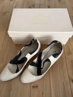 PRADA ストラップ付きパンプス ベージュピンク