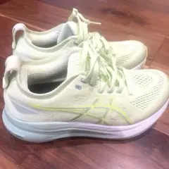 アシックスの定番ランニングシューズ GEL-KAYANO 31