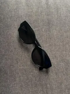 ユニクロ オーバルキャットサングラス