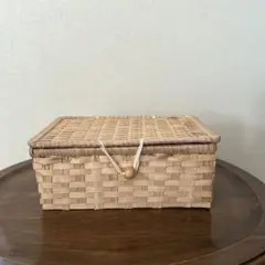国産蓋付き竹籠です。良い大きさです。