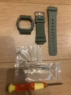 DW-5600系ベルベゼ　アーミーグリーン　深緑　ロゴなし