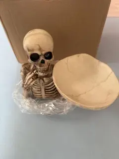 ハロウィン　骸骨　ドクロ　灰皿　陶器？