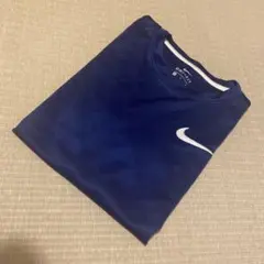 美品  NIKE  トレーニングTシャツ  ジュニアM