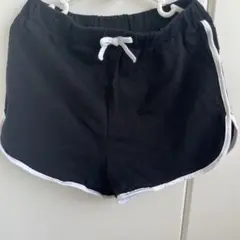 SHEIN ブラックショートパンツ 10Y