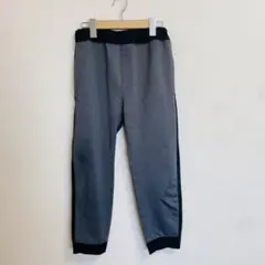 グレー ストレッチパンツ サイド黒アクセント【150】✨️