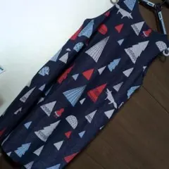 グラニフ、ノースリーブ膝丈ワンピース赤ずきん柄