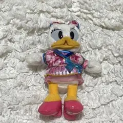 ディズニー デイジー ディズニーシー15周年ぬいぐるみバッジ