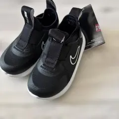 新品タグ付き Nike ナイキ　フレックス　プラス　スニーカー　13cm