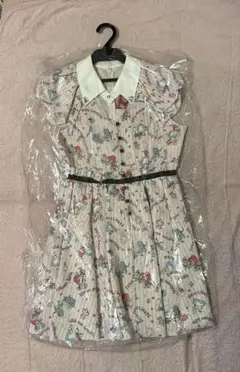 ハニーバンチ　アリスワンピース