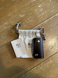 イルビゾンテ ILBISONTE キーケース ブラウン　4連