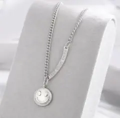 T194bネックレス新品☆ スマイル ☆  シルバー925 ☆ ネックレス