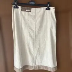 Miu Miu ミュウミュウ 膝丈スカート　スリットのサムネイル