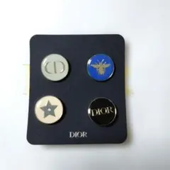 Dior ピンバッジ 4個セットのサムネイル