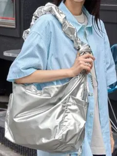 【MONO-MART】シルバー ナイロン ショルダーバッグ