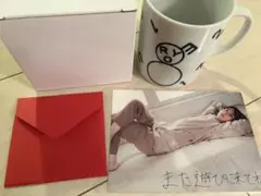 貴重 パクソジュンさん 直筆サイン入り ポラロイド写真 - メルカリ