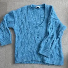 ZARA 水色 Vネック 透かし編みセーター