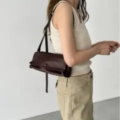 値下げ！El marレクタングルレザーショルダーバッグ