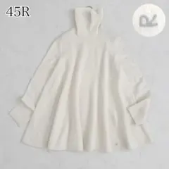 極美品 45R フロート 縮絨 ニット タートルネック R刺繍 白 フレアのサムネイル
