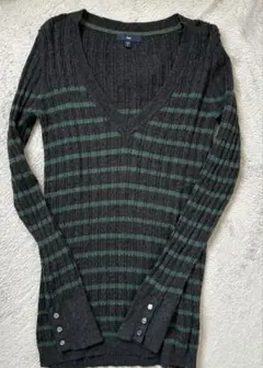 GAP Vネックグリーンボーダーニット