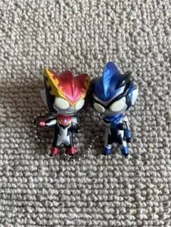 ウルトラマンロッソ ウルトラマンブル スイング キーホルダー 2個セットのサムネイル