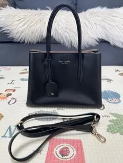 新品同様 ケイトスペード エヴァ スモール トップジップ サッチェル