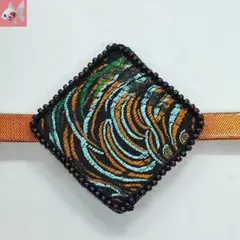 ◆孔雀のスクエア型帯留め飾り②