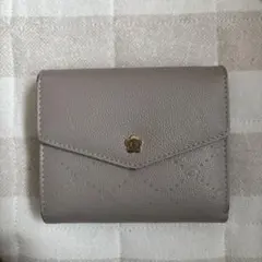 マリークワント 財布グレー 花モチーフ 二つ折り 汚れあり