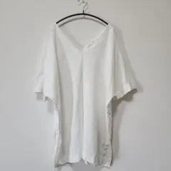 MOUSSY ホワイト Vネック シャツのサムネイル